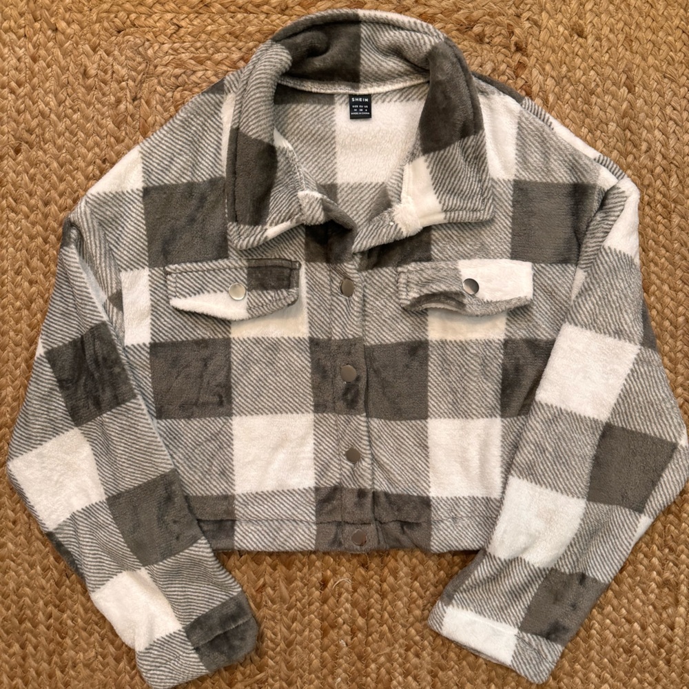 Fuzzy, cropped, grey & white flannel shacket, size medium